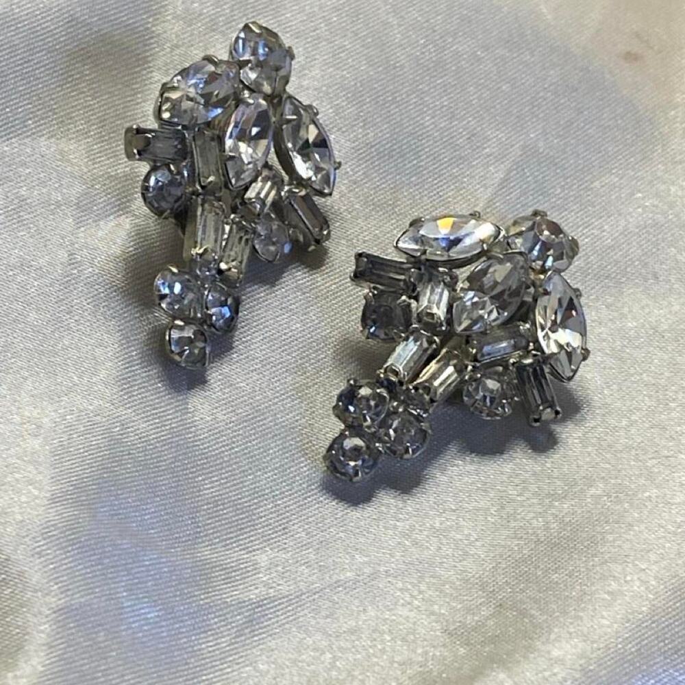 Vintage 1950s Rhinestone Spray Clip-On Earrings Clear Crystal Old Hollywood Glam